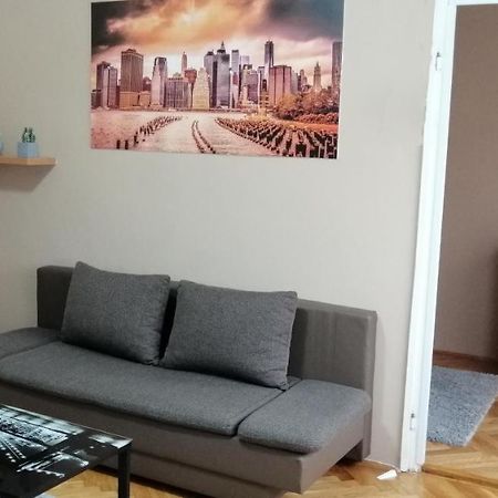Startpont Apartman Печ Экстерьер фото