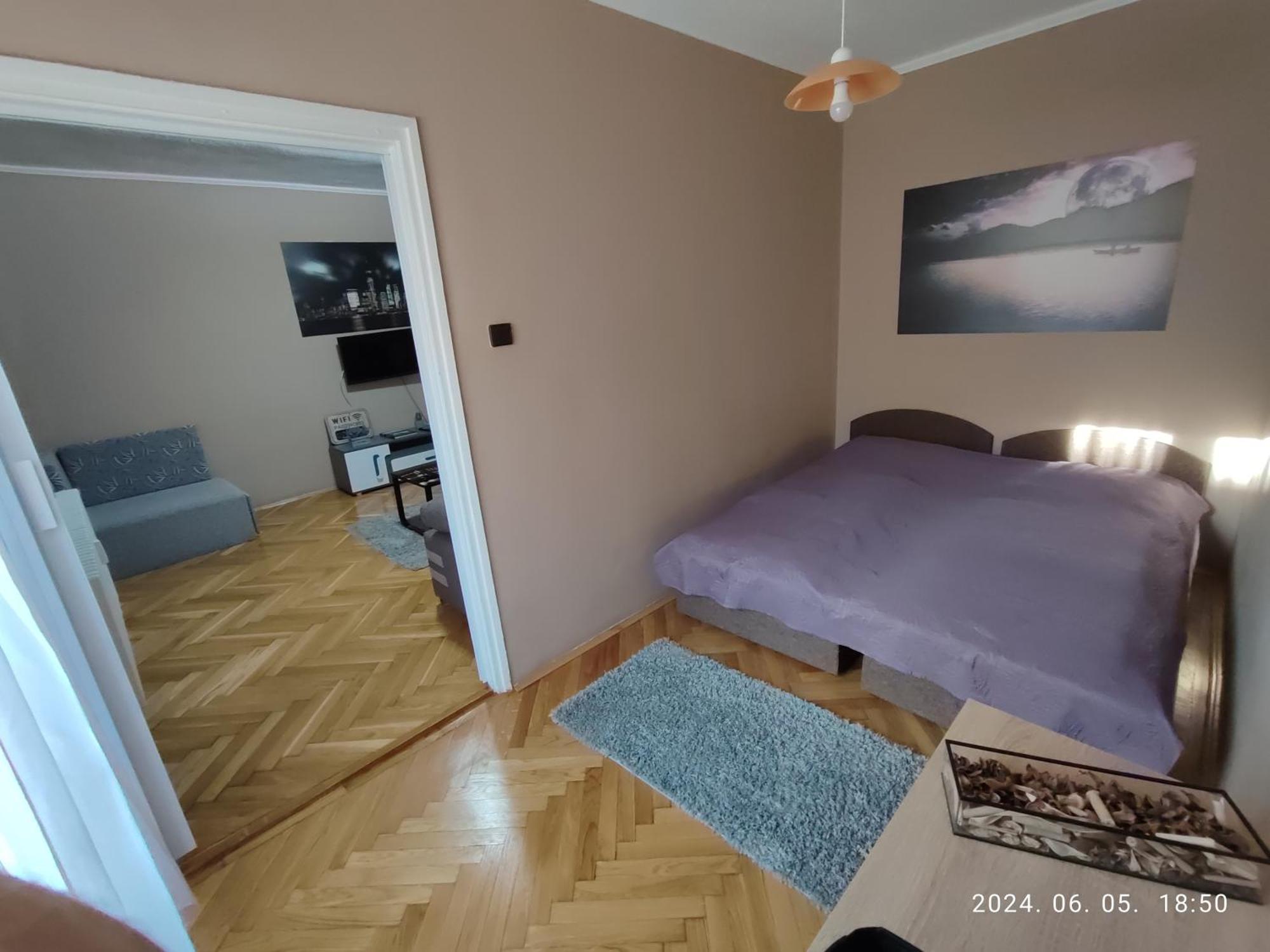 Startpont Apartman Печ Экстерьер фото