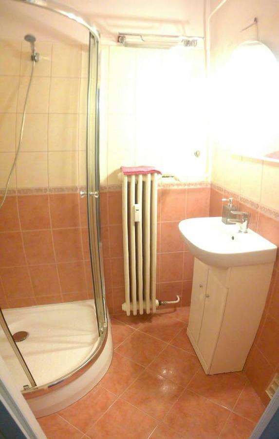 Startpont Apartman Печ Экстерьер фото