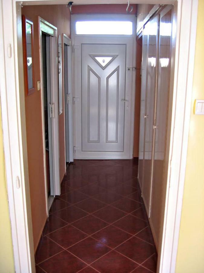 Startpont Apartman Печ Экстерьер фото